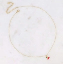 Collier en acier inoxydable doré petit pendentif cerise en émail