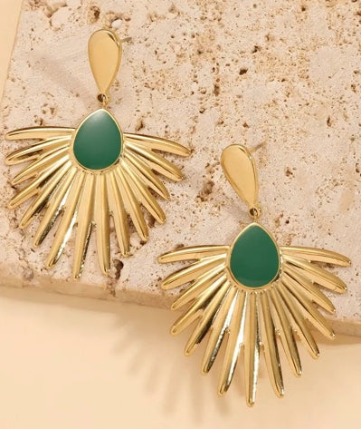 Boucle d'oreille dorée feuilles palmier émail vert