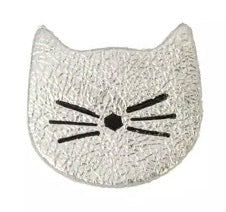 Broche en cuir en forme de chat
