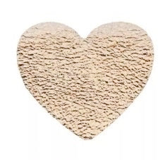 Broche en cuir irisé forme coeur