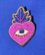 Broche brodée main Coeur ex-voto La malicieuse