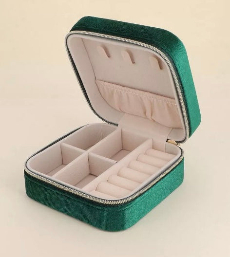Boîte à bijoux carrée velours sans miroir